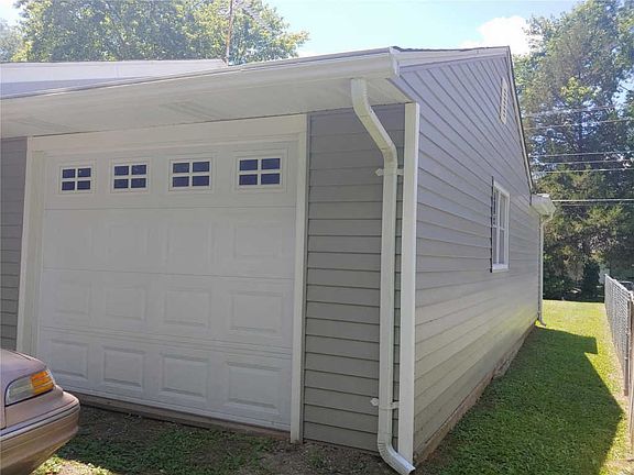 5th image of 22 Weinel Ct
