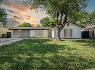6735 Spring Lark St, San Antonio, TX 78249