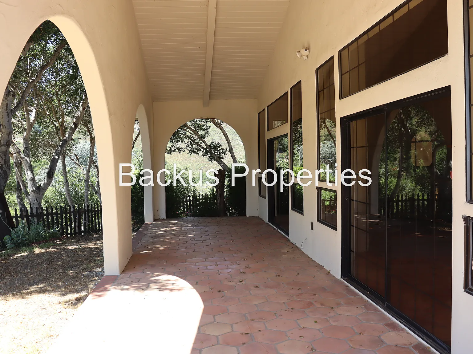 4 bed, 2627 sqft, $5,500 — Photo 4