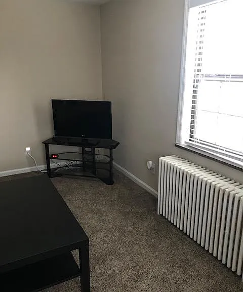 533 Corona Ave #B — Photo 3