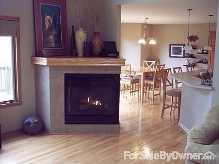 3rd image of 1003 Waterfront Dr