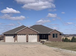 55471 827th Rd, Madison, NE 68748