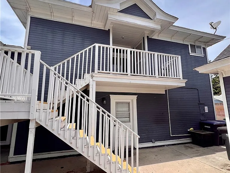129 W Palmyra Ave — Photo 6