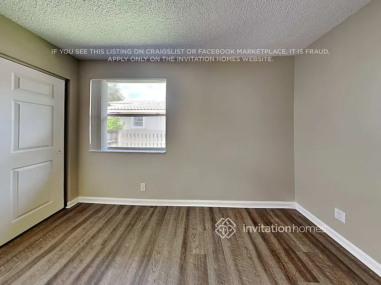 4433 NW 67th Ave — Photo 14