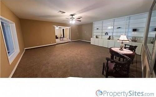 3rd image of 3741 Pope Dr