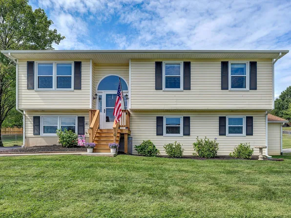 14 Vela Cir, Roanoke, VA 24019