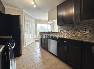 7800 Point Meadows Dr APT 631, Jacksonville, FL 32256