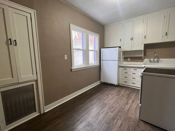 312 8th Ave SE #1/2