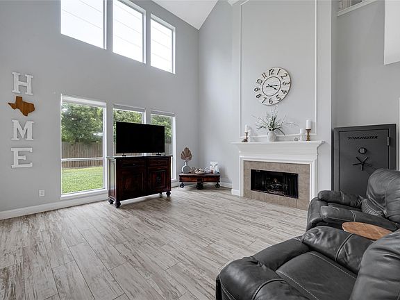 5th image of 3007 Humble Dr
