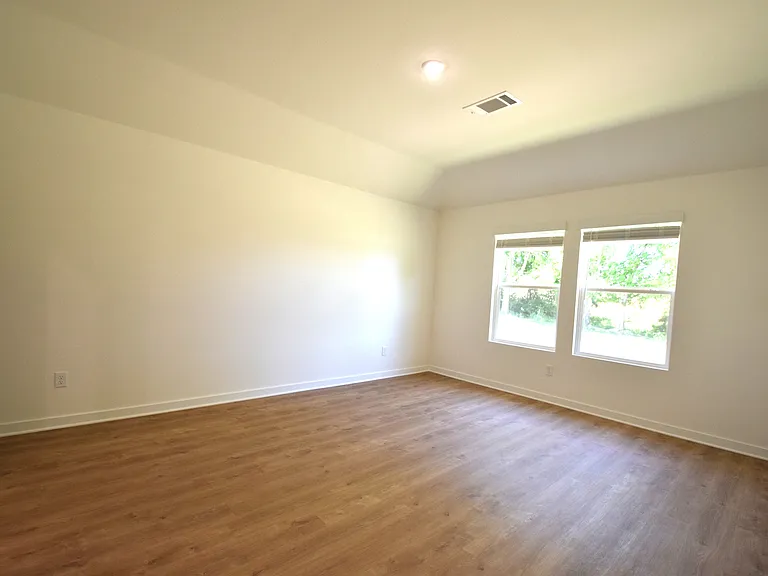 346 Texas Ave — Photo 10