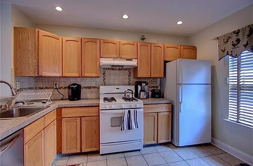 5th image of 2104 Sycamore Ct