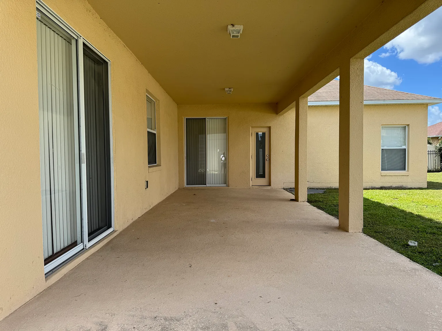 510 Bromley Ct — Photo 3