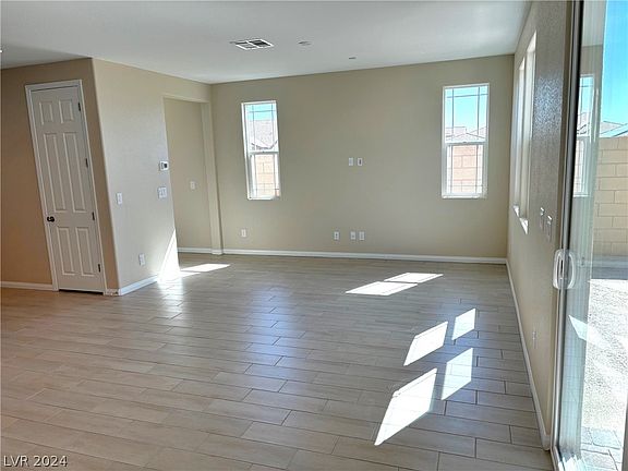 5th image of 104 Gault Grove Ct