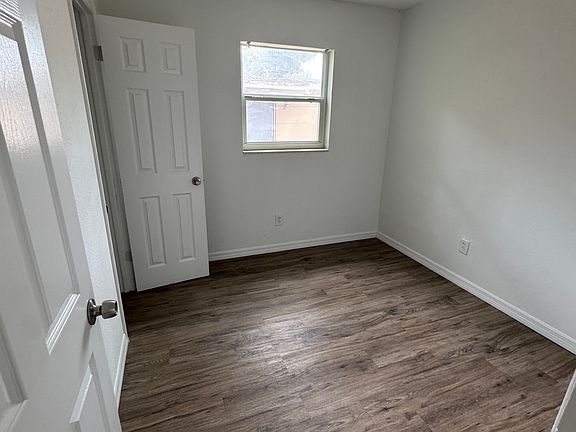 4th image of 4405 Webster St