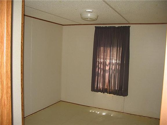 3rd image of 27 Old Hickory Dr