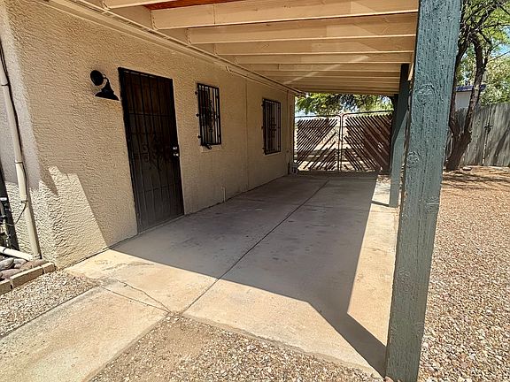3rd image of 4211 E Camino De La Colina