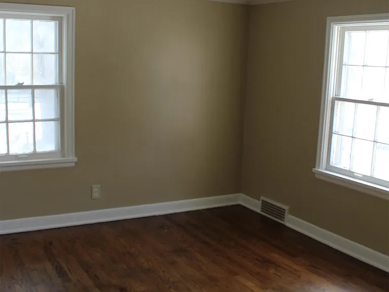 1225 N Main St — Photo 15