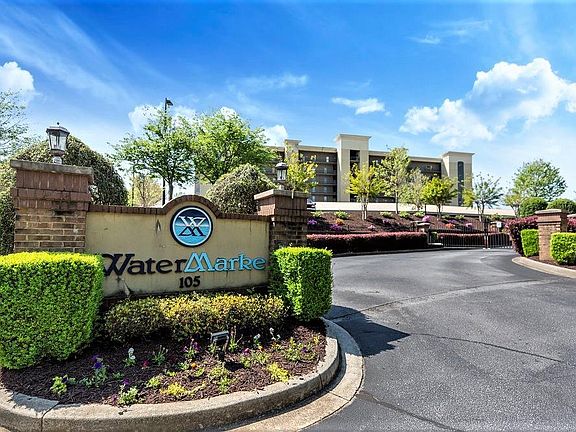 4th image of 609 Watermarke Ln