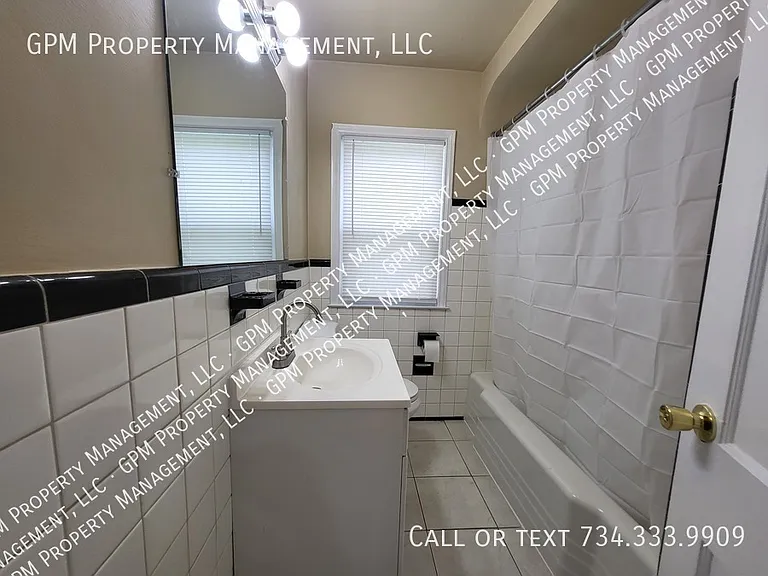 15806 Meyer Ave — Photo 8