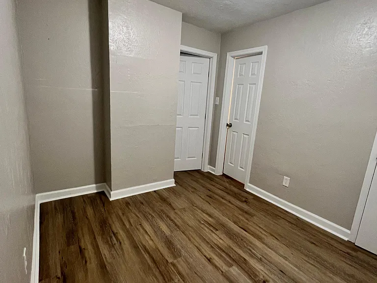 1186 Oregon Ave — Photo 10