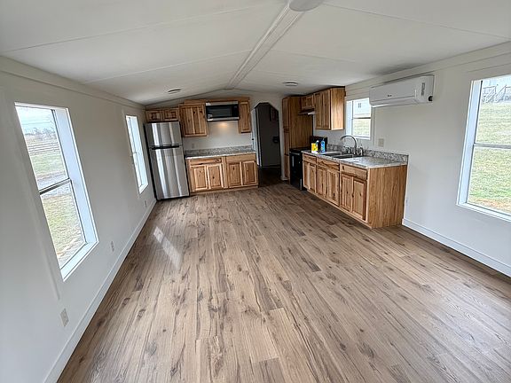 2nd image of 108 Pine Dr
