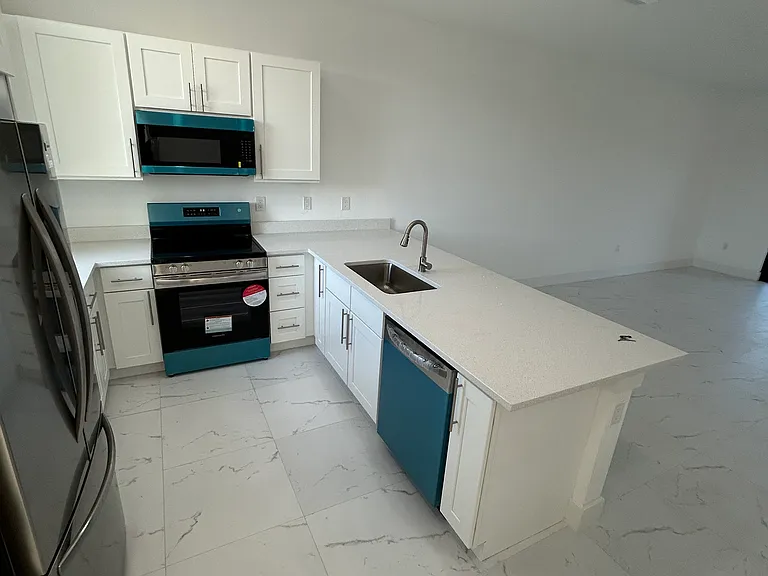 179 Pennfield St — Photo 3