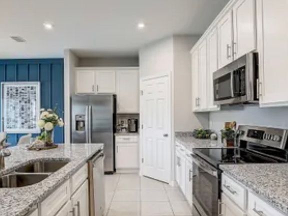 3rd image of 721 Crown Rose Dr