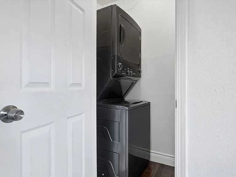 5102 Academy — Photo 21
