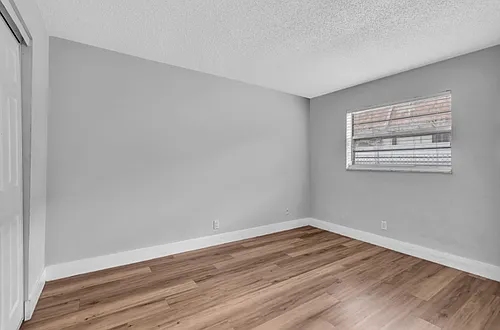 232 SE 9th Ave #2 Photo 1