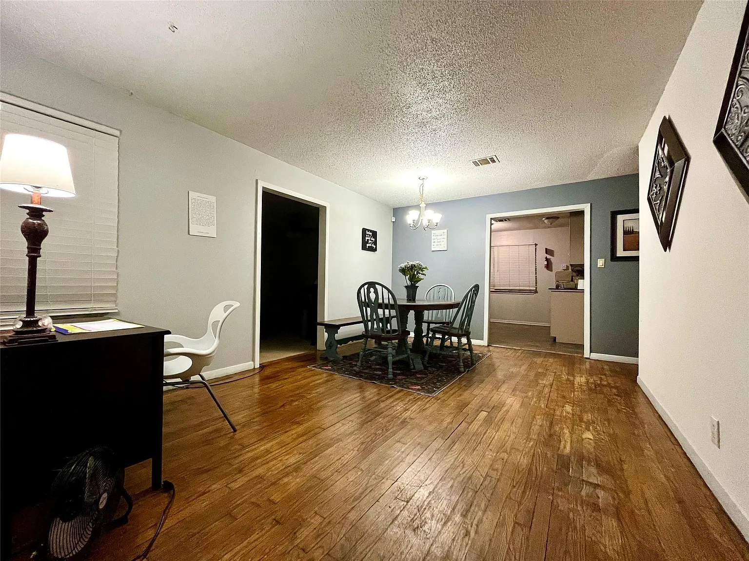 3 bed, 1.0 bath, 1246 sqft, $1,900 — Photo 2