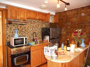 122 Washington Ave #1, Brooklyn, NY 11205