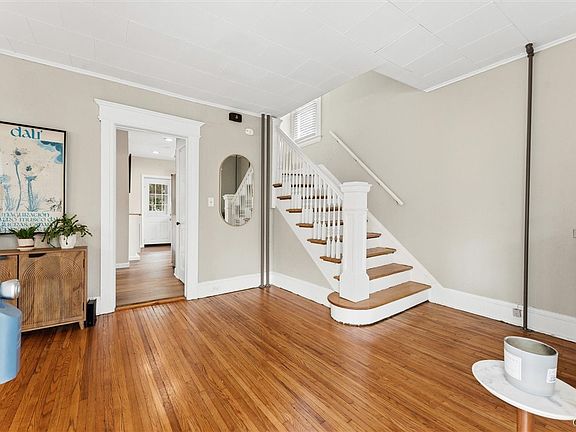 4th image of 249 Mildred Ave
