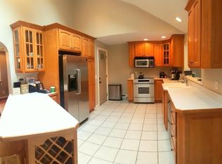 31 Saint James Rd, Shrewsbury, MA 01545