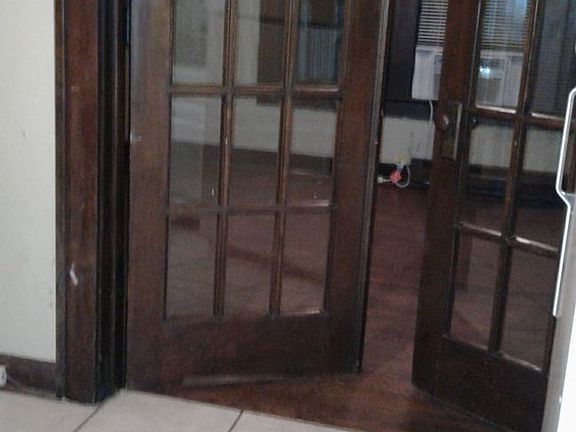3rd image of 3511 N Pennsylvania St APT E