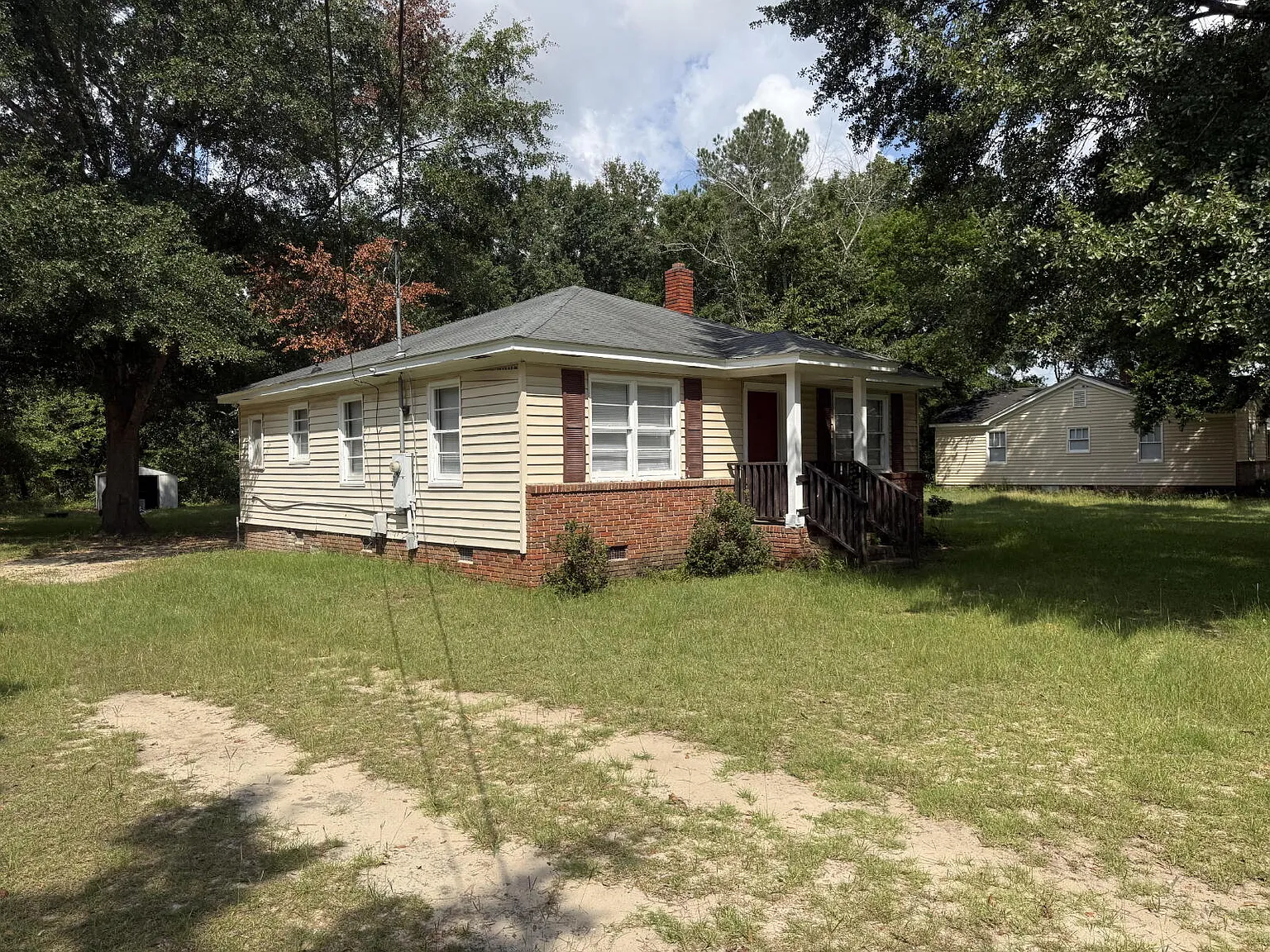 3 bed, 1.0 bath, 900 sqft, $1,100 — Photo 4