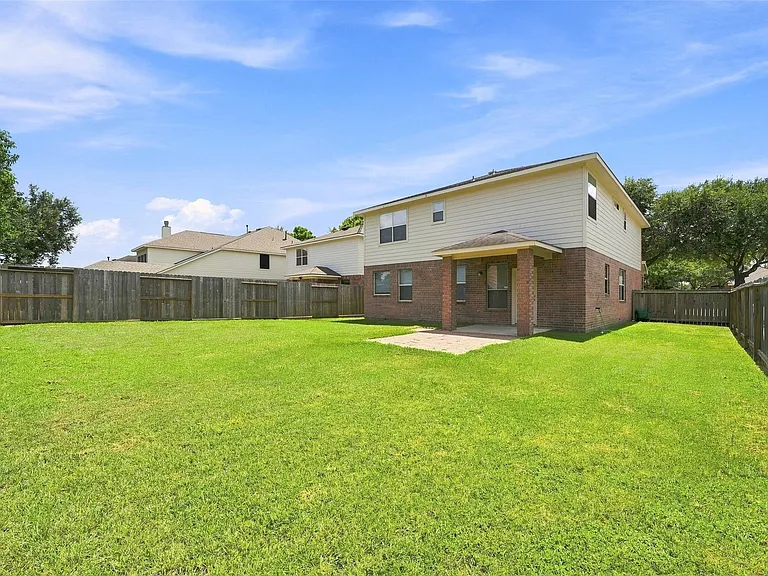 16726 Vivian Point Ln — Photo 43