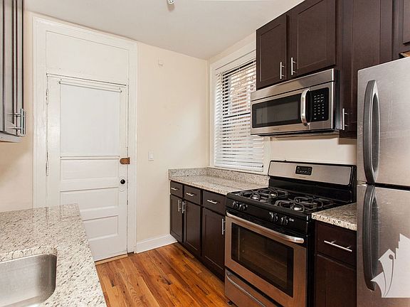3rd image of 2177 W Giddings St #3
