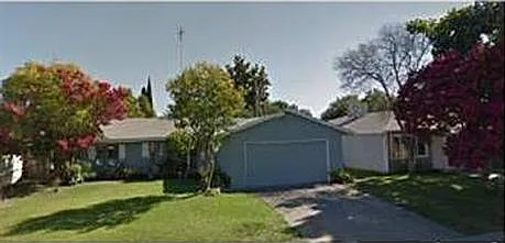 2330 51st Ave — Photo 1