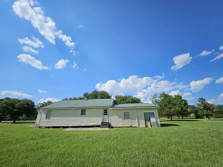 1522 Peach Tree Ln — Photo 2