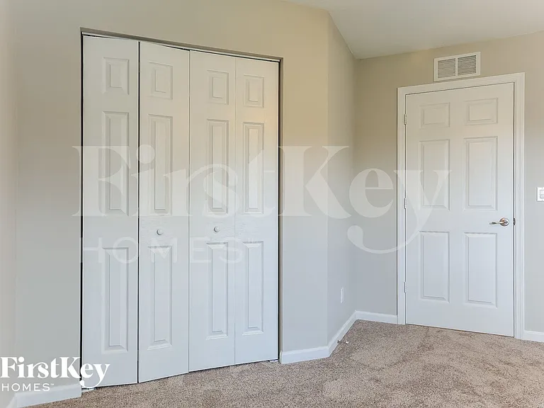 729 SW Estate Ave — Photo 10