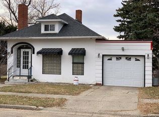 406 10th St, Eureka, SD 57437