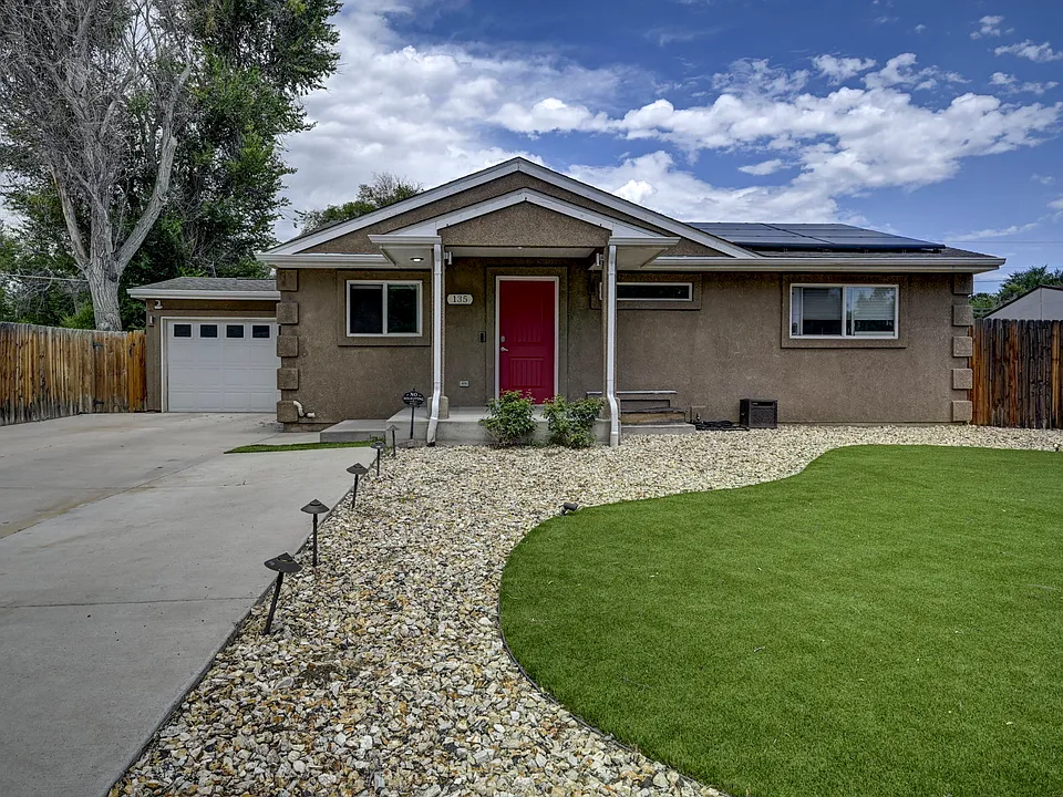 135 Hayes Dr