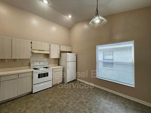 5th image of 10829 Peppersong Dr