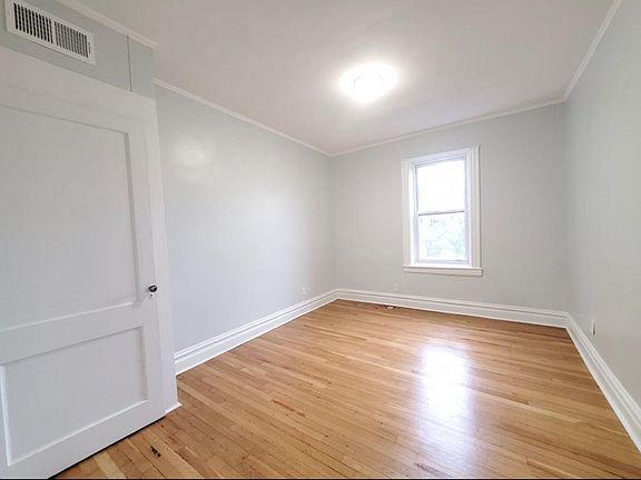 2nd image of 104 Baldwin Ave Floor 3