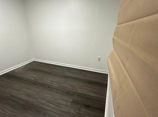 148 N Saginaw St #202, Pontiac, MI 48342