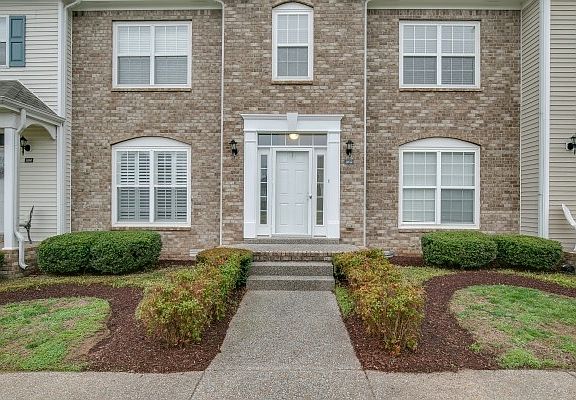 3rd image of 1032 McKenna Dr