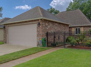 3932 Woodland Hill Ct, Baton Rouge, LA 70816