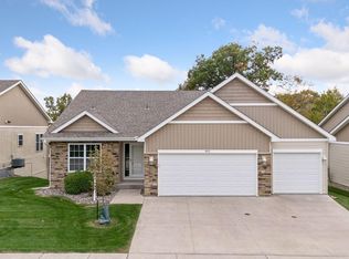 832 Aurora Cir, Red Wing, MN 55066
