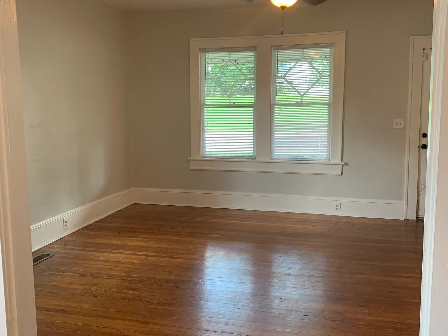 1 bed, 1000 sqft, $1,150 — Photo 3