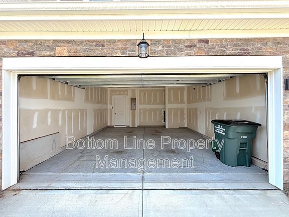 3rd image of 15622 Little Bluestem St